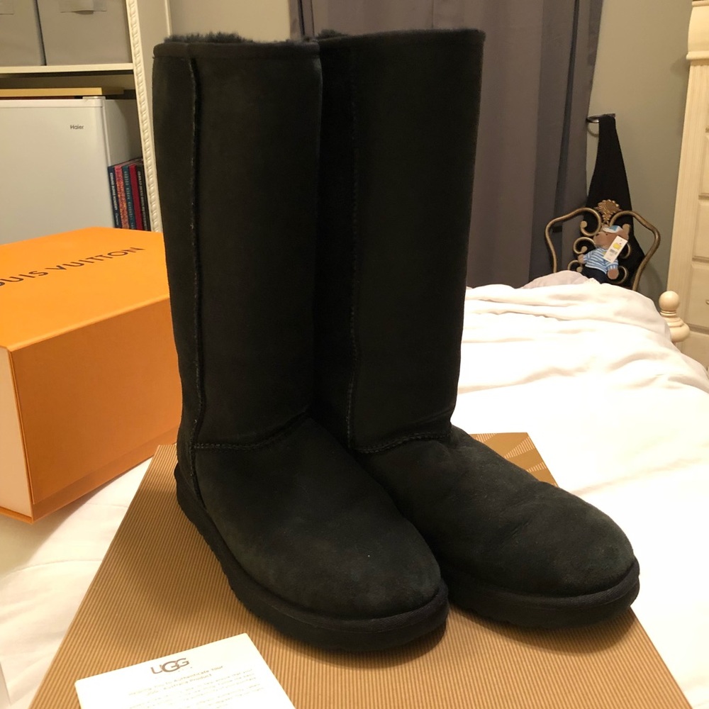 ‼️SOLD‼️UGG Classic Tall